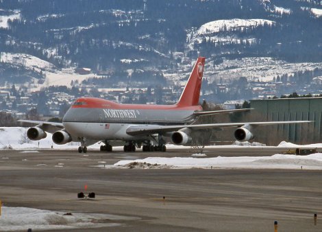 Northwest Airlines Boeing B747-200B