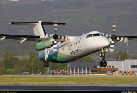 Widerøes Flyveselskap AS Dash 8 100