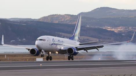 Yakutia Airlines Boeing B737-700