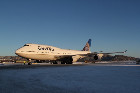 United Airlines Boeing B747-400