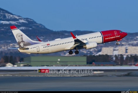 Norwegian Air Shuttle Boeing B737-800
